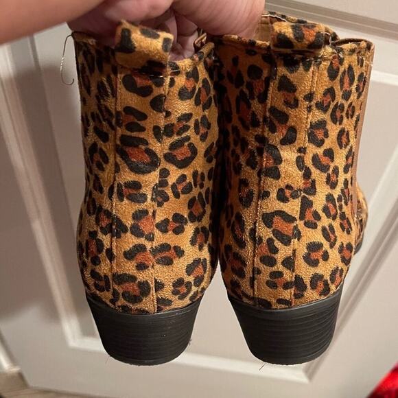Leopard ankle boot EUC 8.5 - Picture 5 of 6